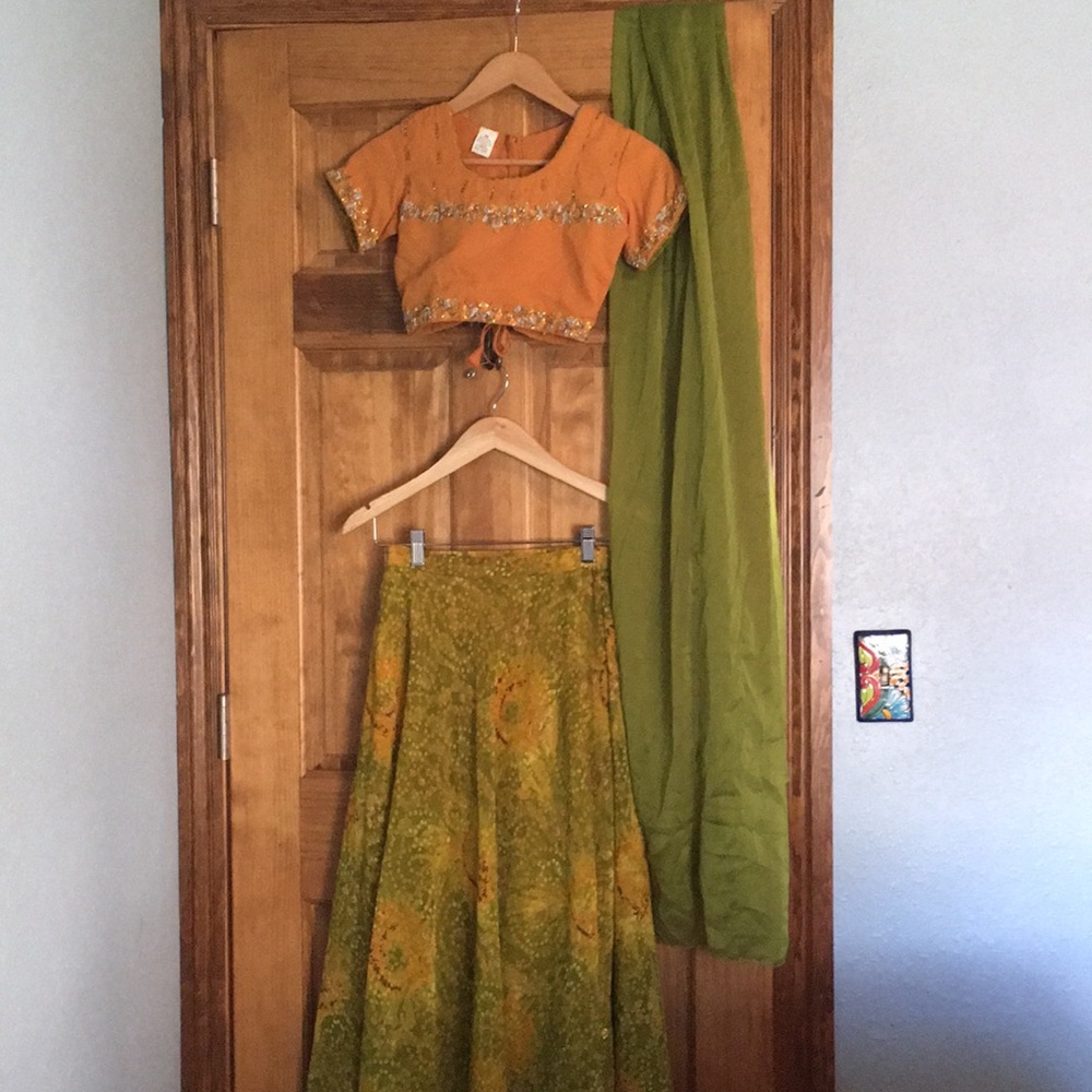 Traditional Indian Dress (Lehenga Choli), XS, 3P